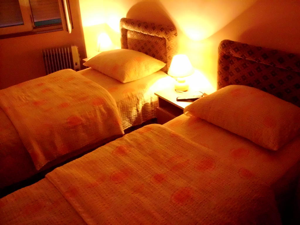 Apartments Bokan Cetinje Rum bild